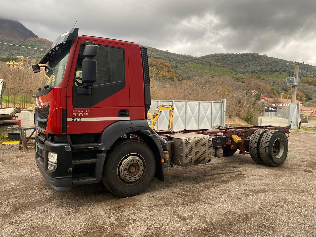 IVECO STRALIS 190S31 - Camión chasis: foto 3 IVECO STRALIS 190S31 - Camión chasis: foto 3