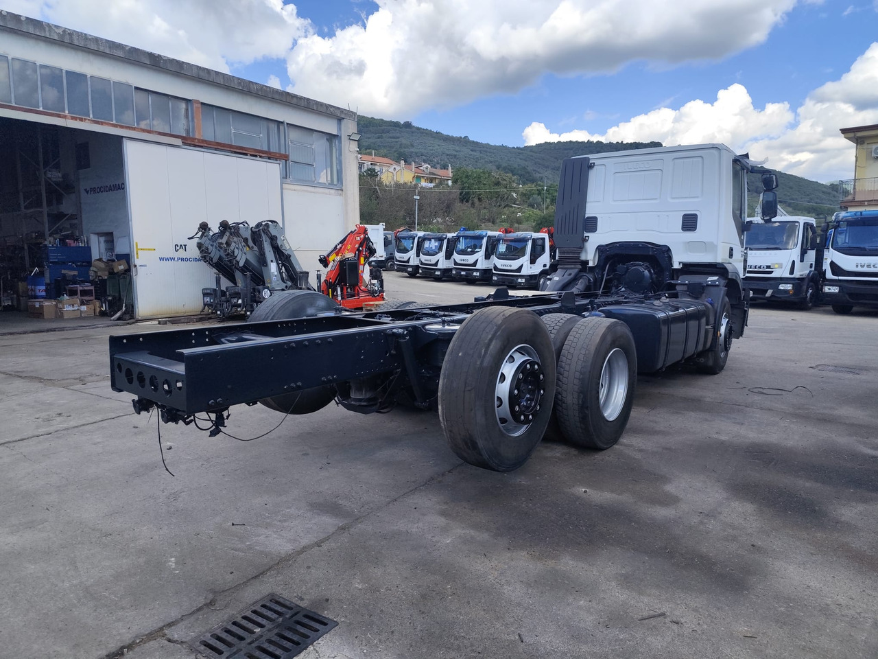 Camión volquete IVECO STRALIS AD 260S31: foto 15