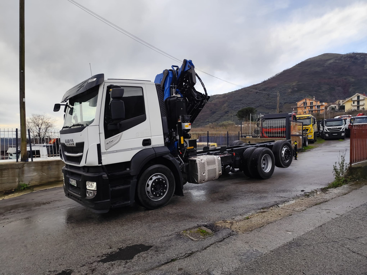 IVECO STRALIS AD 260S31 XP - Camión grúa: foto 3 IVECO STRALIS AD 260S31 XP - Camión grúa: foto 3