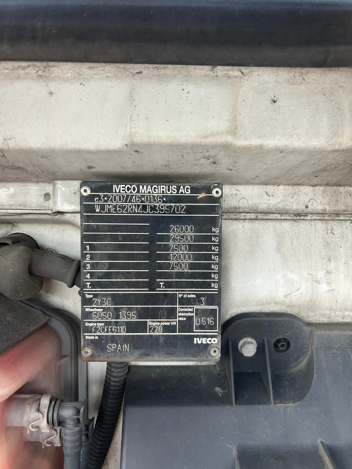 Camión chasis IVECO STRALIS AD 260S31 XP: foto 27