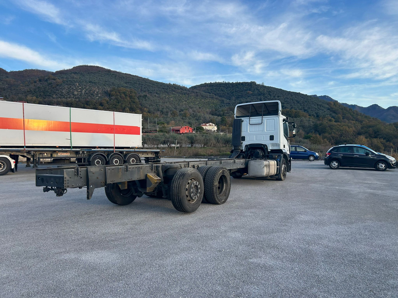 Camión chasis IVECO STRALIS AD 260S31 XP: foto 11