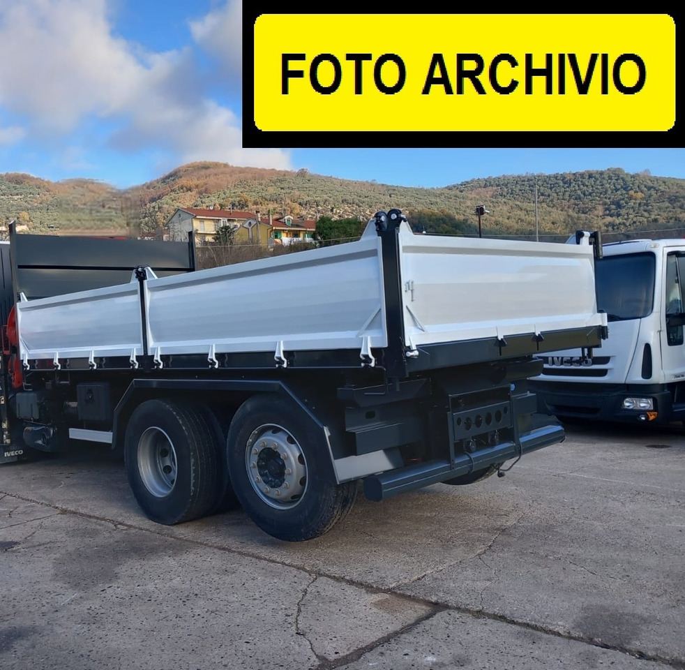 IVECO STRALIS AD 260S31 XP - Camión grúa: foto 3 IVECO STRALIS AD 260S31 XP - Camión grúa: foto 3