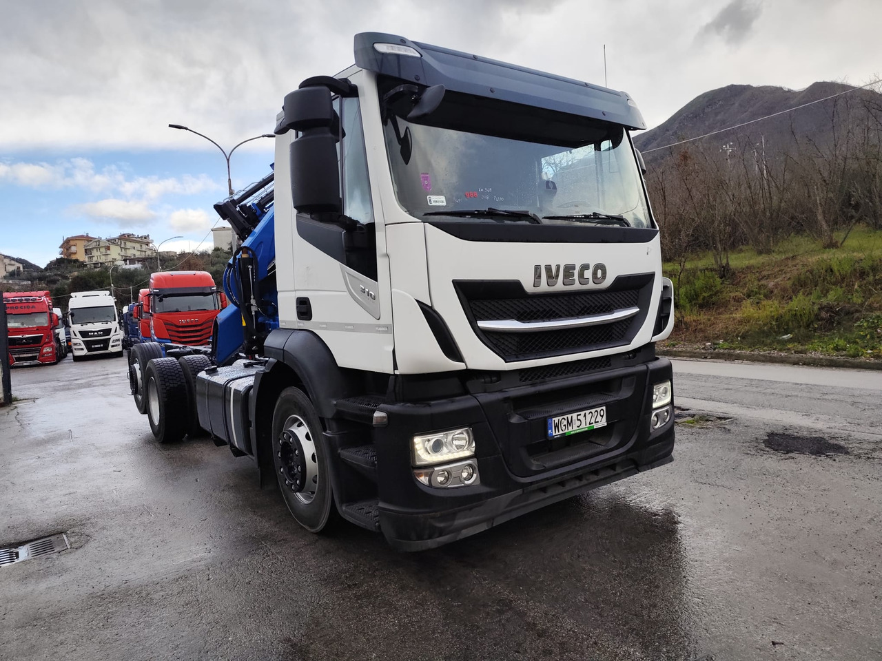 IVECO STRALIS AD 260S31 XP - Camión grúa: foto 1 IVECO STRALIS AD 260S31 XP - Camión grúa: foto 1