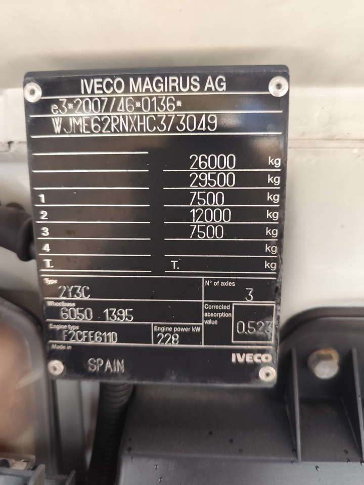 IVECO STRALIS AD 260S31 XP - Camión grúa: foto 5 IVECO STRALIS AD 260S31 XP - Camión grúa: foto 5