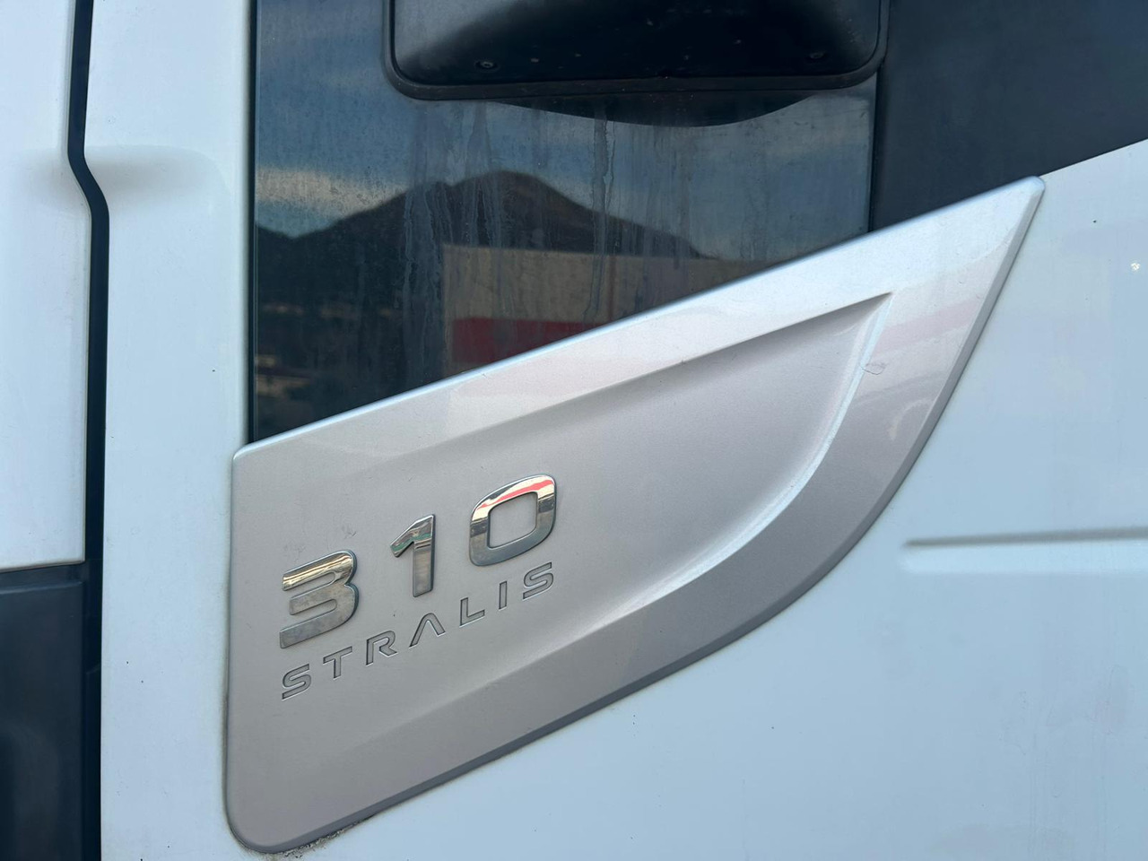 Camión chasis IVECO STRALIS AD 260S31 XP: foto 18