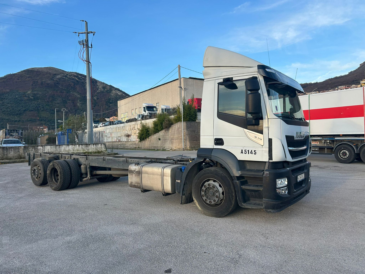 Camión chasis IVECO STRALIS AD 260S31 XP: foto 8