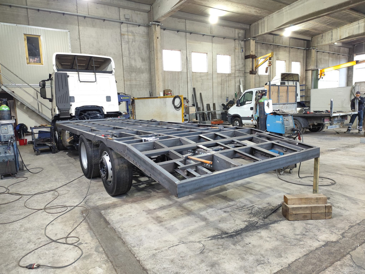 Camión caja abierta IVECO STRALIS AS 260S46: foto 20