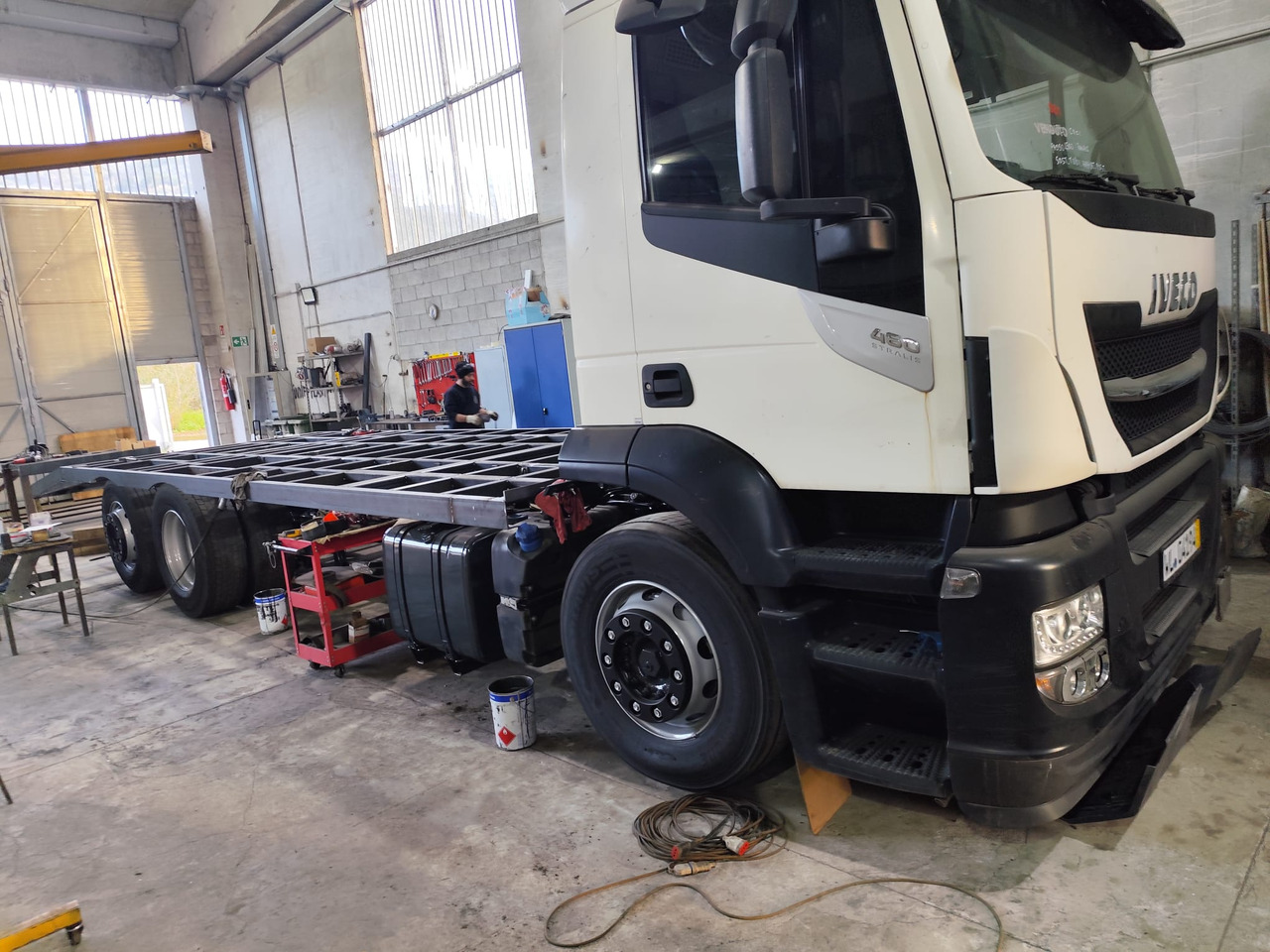 Camión caja abierta IVECO STRALIS AS 260S46: foto 12