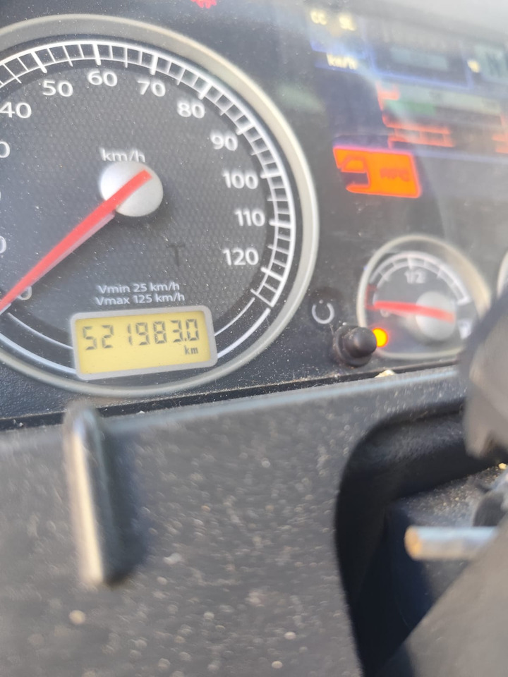 IVECO STRALIS CUBE AD260S42 - Camión caja abierta: foto 5 IVECO STRALIS CUBE AD260S42 - Camión caja abierta: foto 5