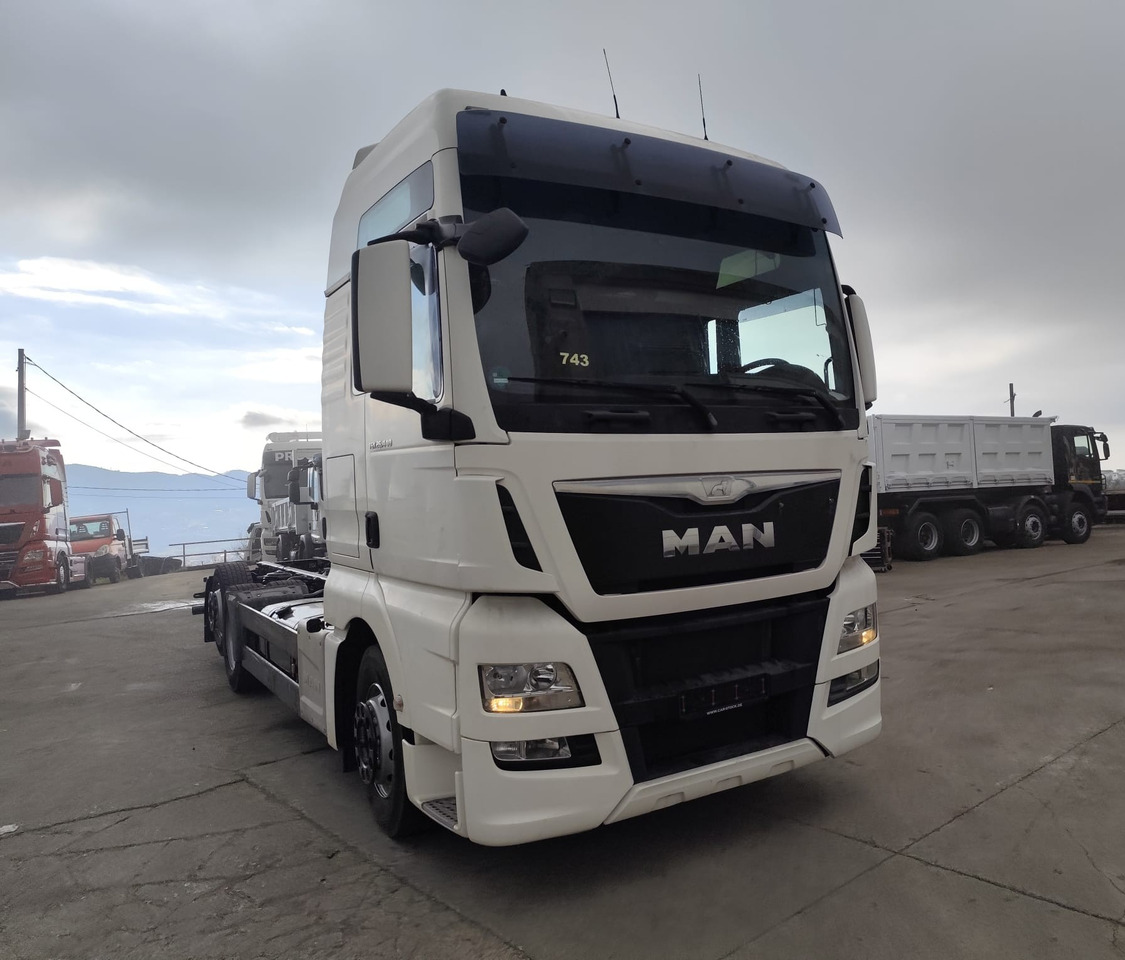 MAN TGX 26.440 - Camión caja abierta: foto 1 MAN TGX 26.440 - Camión caja abierta: foto 1