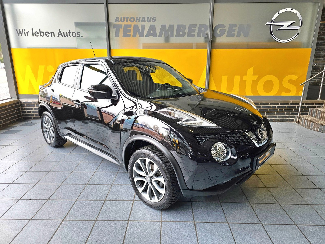 Nissan Juke 1.2 DIG-T 360 / Navi / Ganzjahresreifen - SUV/ Todoterreno: foto 1 Nissan Juke 1.2 DIG-T 360 / Navi / Ganzjahresreifen - SUV/ Todoterreno: foto 1