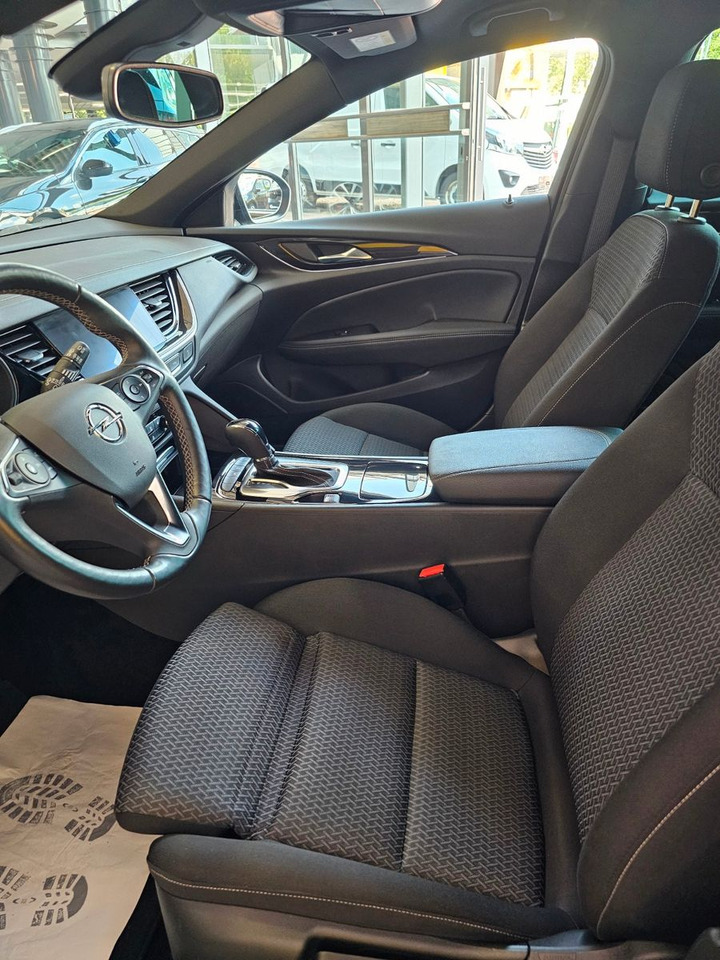 Opel Insignia B ST Business IntelliLux LED Tot Winkel - Coche familiar: foto 4 Opel Insignia B ST Business IntelliLux LED Tot Winkel - Coche familiar: foto 4