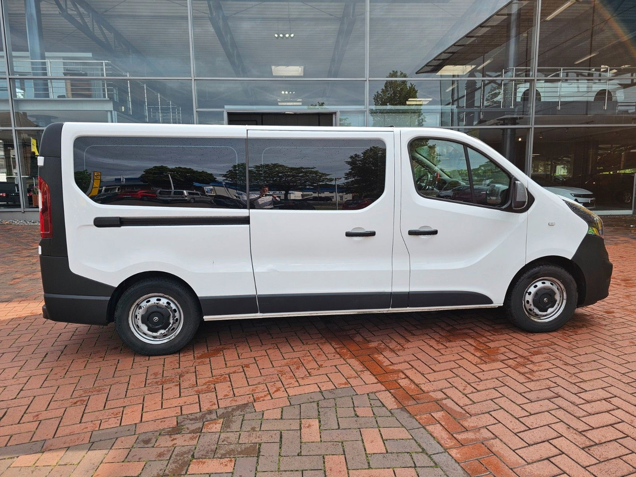 Opel Vivaro B Combi Bus L2H1 2,9t AHK - Furgoneta de pasajeros: foto 5 Opel Vivaro B Combi Bus L2H1 2,9t AHK - Furgoneta de pasajeros: foto 5
