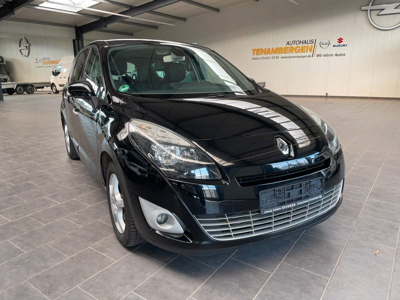 Renault Scenic III Grand BOSE Edition AHK - Furgoneta de pasajeros: foto 1 Renault Scenic III Grand BOSE Edition AHK - Furgoneta de pasajeros: foto 1