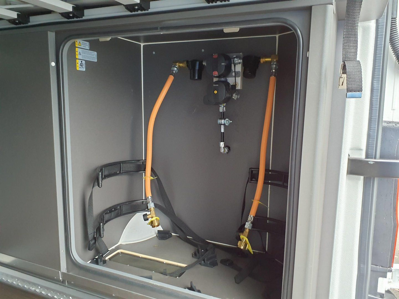 Volkswagen Crafter Grand California 600 Solar Kamer AHK ACC - Cámper: foto 5 Volkswagen Crafter Grand California 600 Solar Kamer AHK ACC - Cámper: foto 5