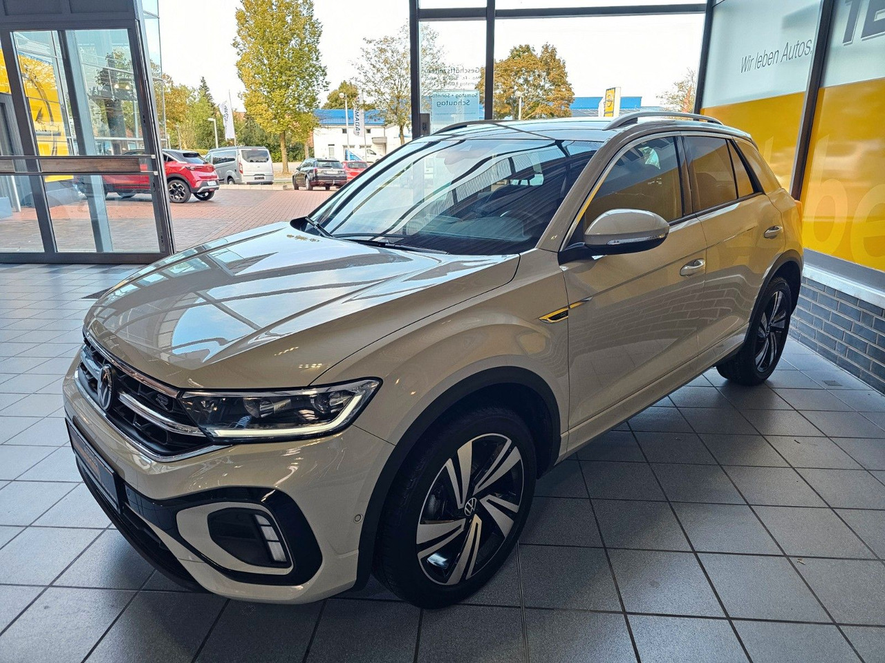 Volkswagen T-Roc R-Line eHeckklappe SHZ LED - SUV/ Todoterreno: foto 2 Volkswagen T-Roc R-Line eHeckklappe SHZ LED - SUV/ Todoterreno: foto 2