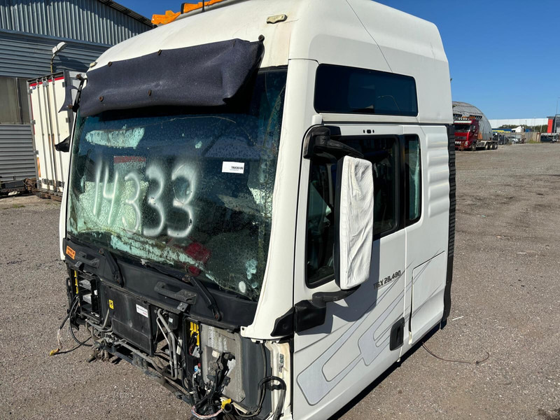 MAN F99L/R41 - Cabina e interior: foto 1 MAN F99L/R41 - Cabina e interior: foto 1