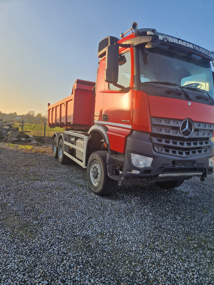 MERCEDES-BENZ Aroc - Camión portacontenedore/ Intercambiable: foto 1 MERCEDES-BENZ Aroc - Camión portacontenedore/ Intercambiable: foto 1