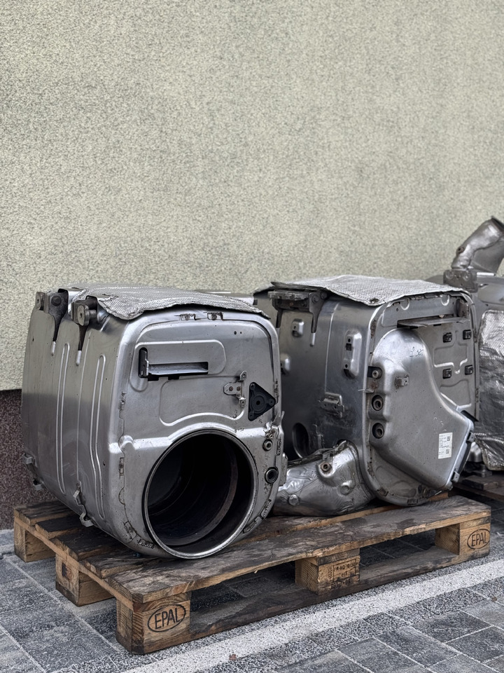 DAF XF 106 XG CF Efficient catalytic converters - Silenciador/ Sistema de escape para Camión: foto 5 DAF XF 106 XG CF Efficient catalytic converters - Silenciador/ Sistema de escape para Camión: foto 5