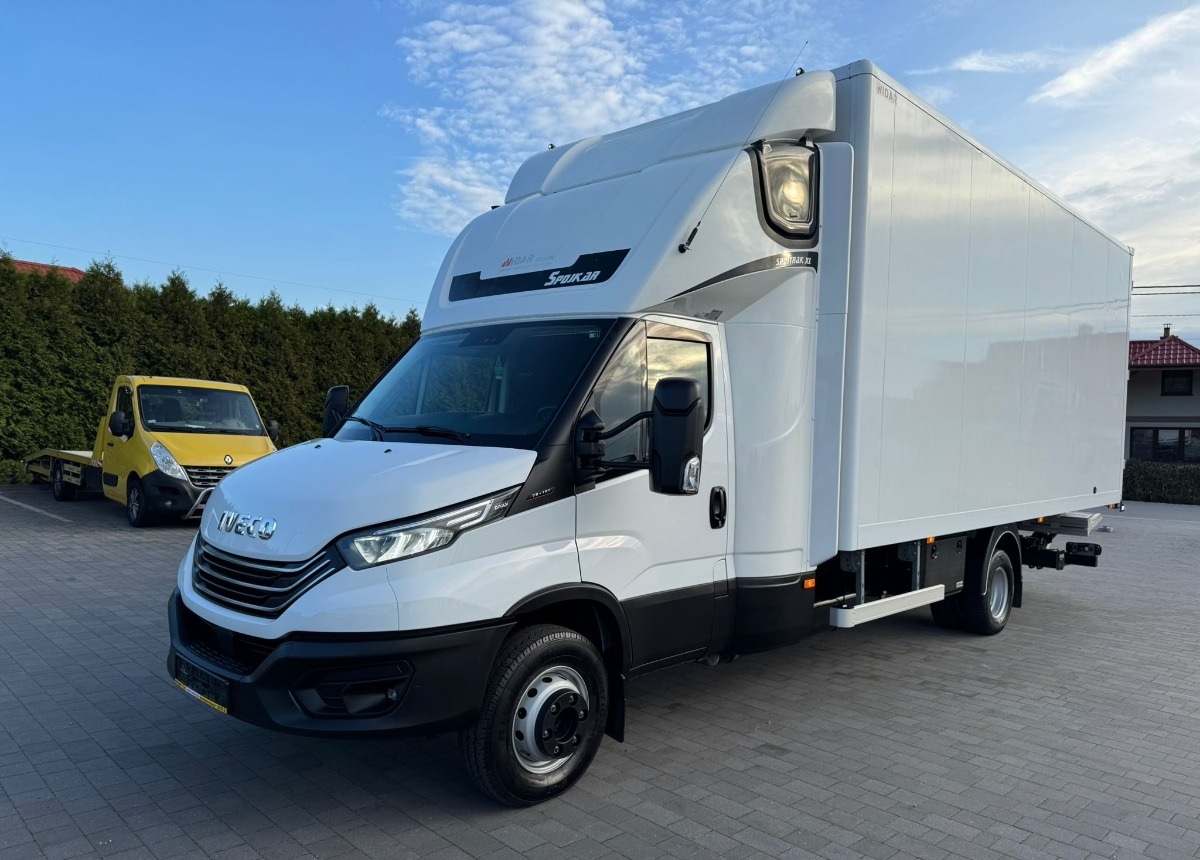 Iveco 72/18 Kontener-Winda 2x Kabina Sypialna IVECO 72C18 Winda Kontener XL Jak Nowe - Furgoneta caja cerrada: foto 1 Iveco 72/18 Kontener-Winda 2x Kabina Sypialna IVECO 72C18 Winda Kontener XL Jak Nowe - Furgoneta caja cerrada: foto 1