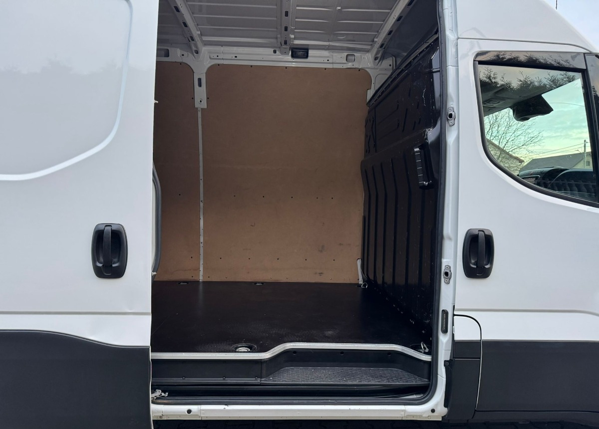 Furgón Iveco Maxi 3.0 Himatic 180ps. Iveco 180ps: foto 39 Furgón Iveco Maxi 3.0 Himatic 180ps. Iveco 180ps: foto 39