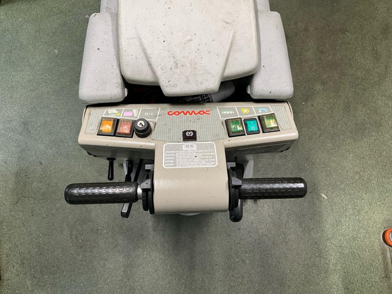 Comac Simpla 50 Bt - Máquina para metal: foto 4 Comac Simpla 50 Bt - Máquina para metal: foto 4