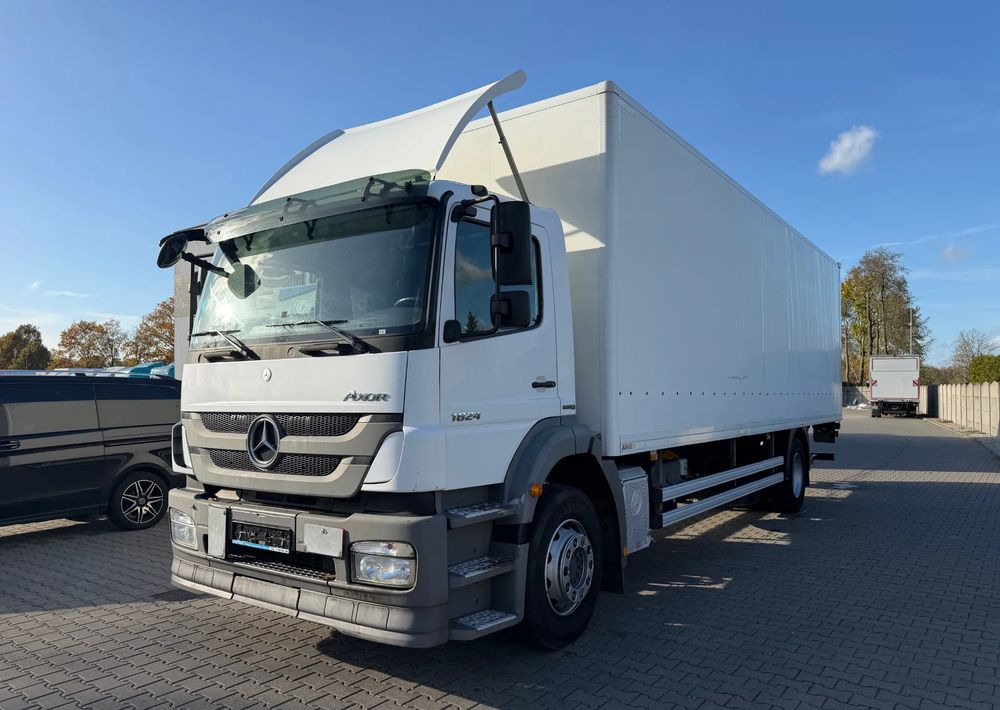 Mercedes-Benz AXOR 1824, EURO 5,KLIMA, KONTENER 8,5 m! - Camión caja cerrada: foto 1 Mercedes-Benz AXOR 1824, EURO 5,KLIMA, KONTENER 8,5 m! - Camión caja cerrada: foto 1