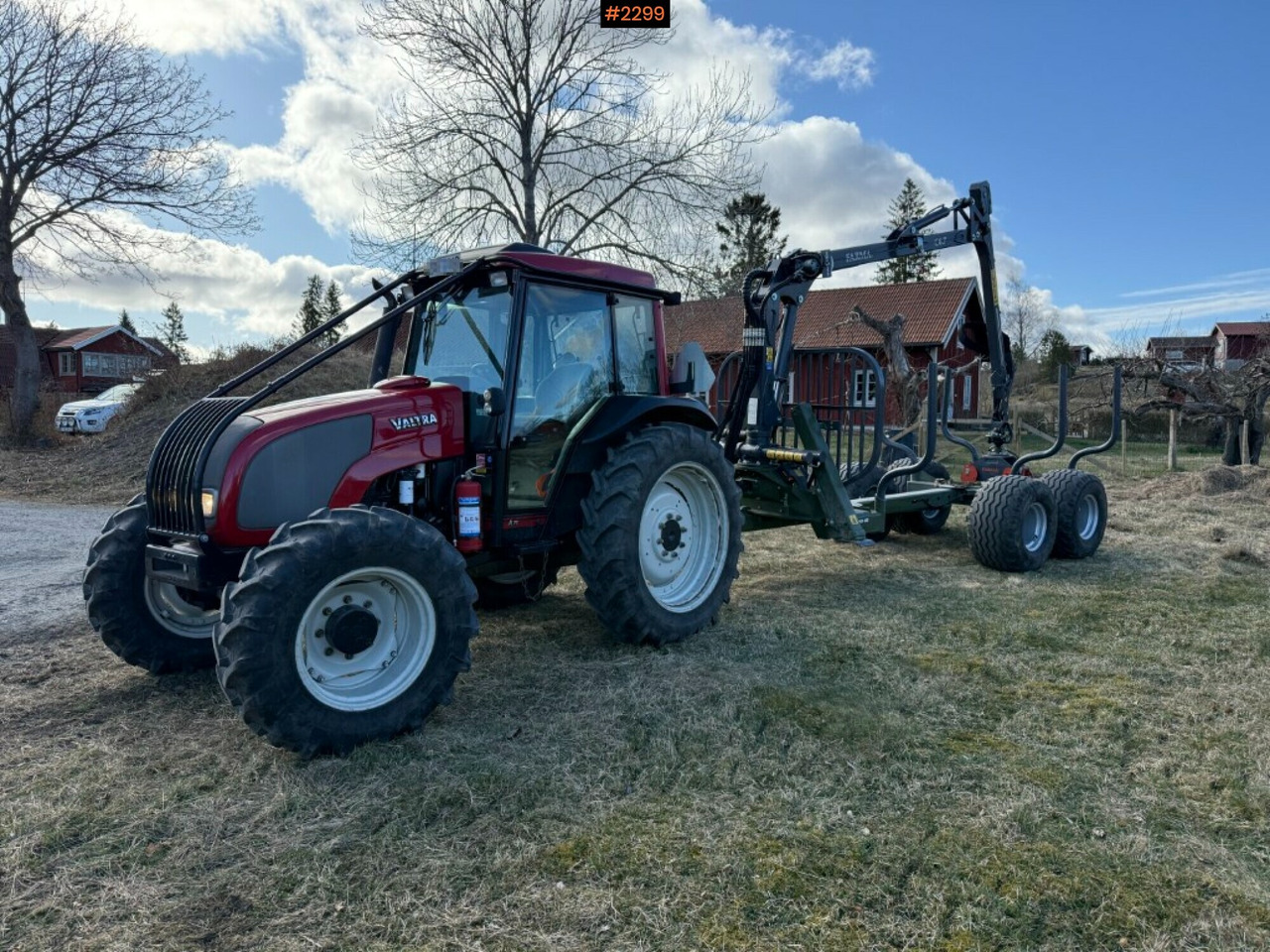 Forestry equipped Valtra A75, Farma T10F Forestry trailer with crane (Video) - Tractor forestal: foto 1 Forestry equipped Valtra A75, Farma T10F Forestry trailer with crane (Video) - Tractor forestal: foto 1