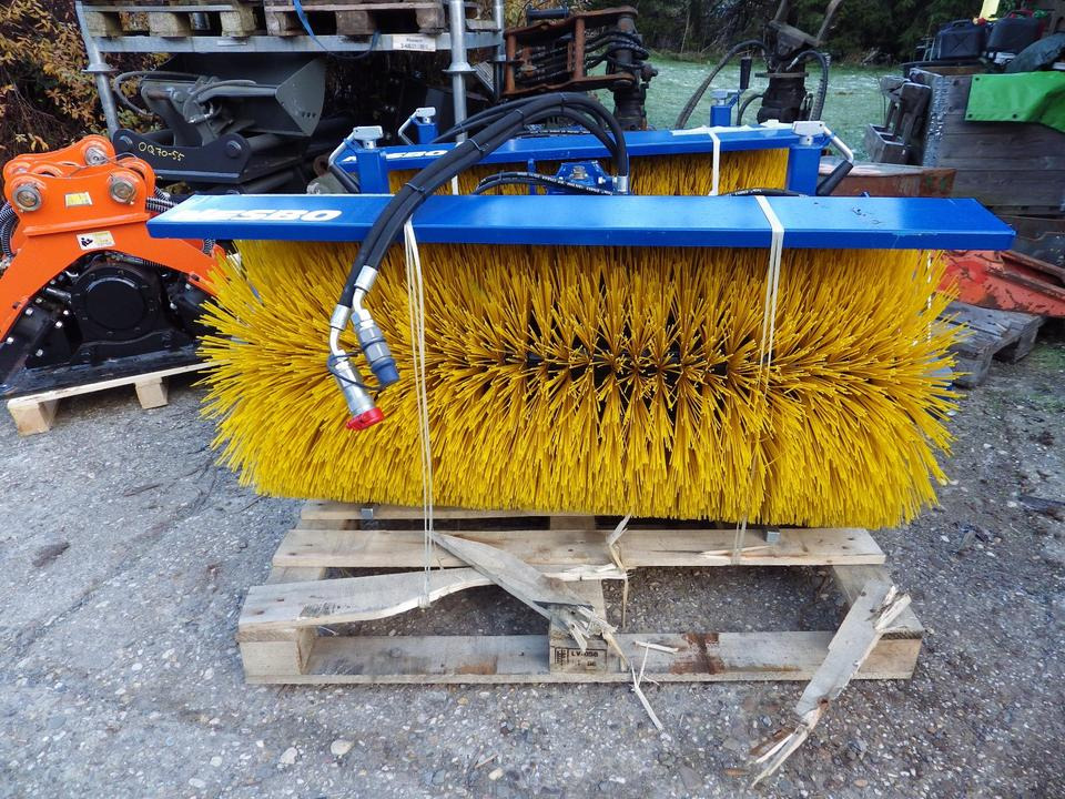 Front Kehrmaschine vollhydraulisch 1200NESBO ISEKI (2200 netto) - Barredora cucharón: foto 2 Front Kehrmaschine vollhydraulisch 1200NESBO ISEKI (2200 netto) - Barredora cucharón: foto 2