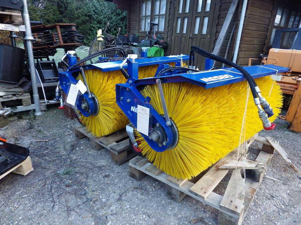 Front Kehrmaschine vollhydraulisch 1200NESBO ISEKI (2200 netto) - Barredora cucharón: foto 1 Front Kehrmaschine vollhydraulisch 1200NESBO ISEKI (2200 netto) - Barredora cucharón: foto 1