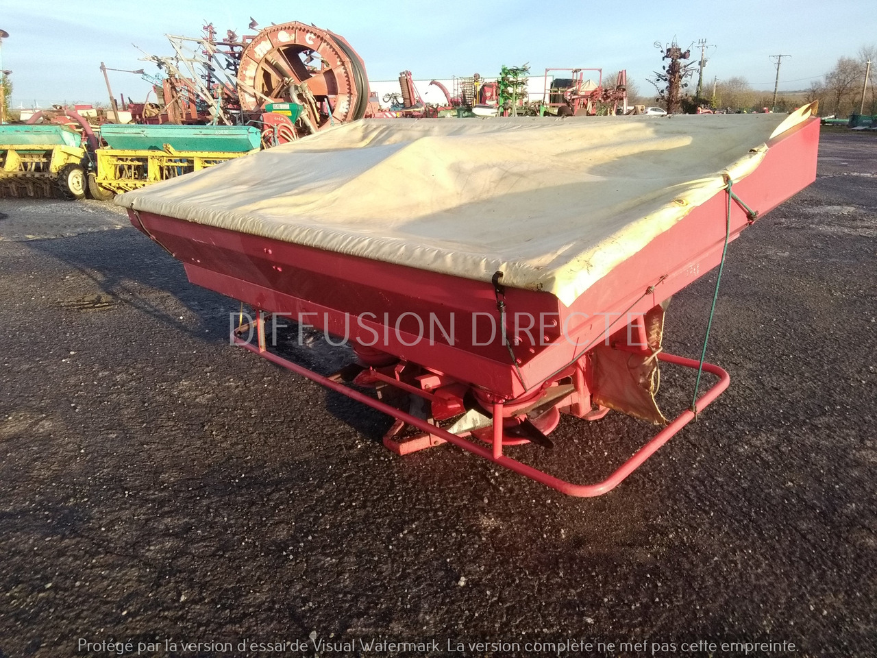 LELY DISTRIBUTEUR D'ENGRAIS CENTERMATIC PESEE - Esparcidor de fertilizantes: foto 3 LELY DISTRIBUTEUR D'ENGRAIS CENTERMATIC PESEE - Esparcidor de fertilizantes: foto 3