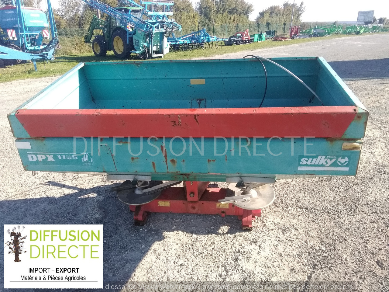 SULKY DISTRIBUTEUR D'ENGRAIS DPX 1155 - Esparcidor de fertilizantes: foto 1 SULKY DISTRIBUTEUR D'ENGRAIS DPX 1155 - Esparcidor de fertilizantes: foto 1