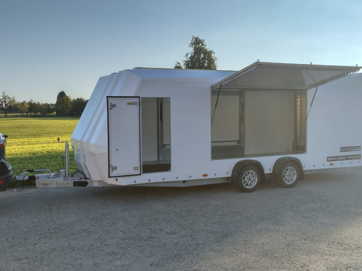 BRIAN JAMES TRAILERS RaceSport 340-5510 - Remolque portavehículos: foto 1 BRIAN JAMES TRAILERS RaceSport 340-5510 - Remolque portavehículos: foto 1