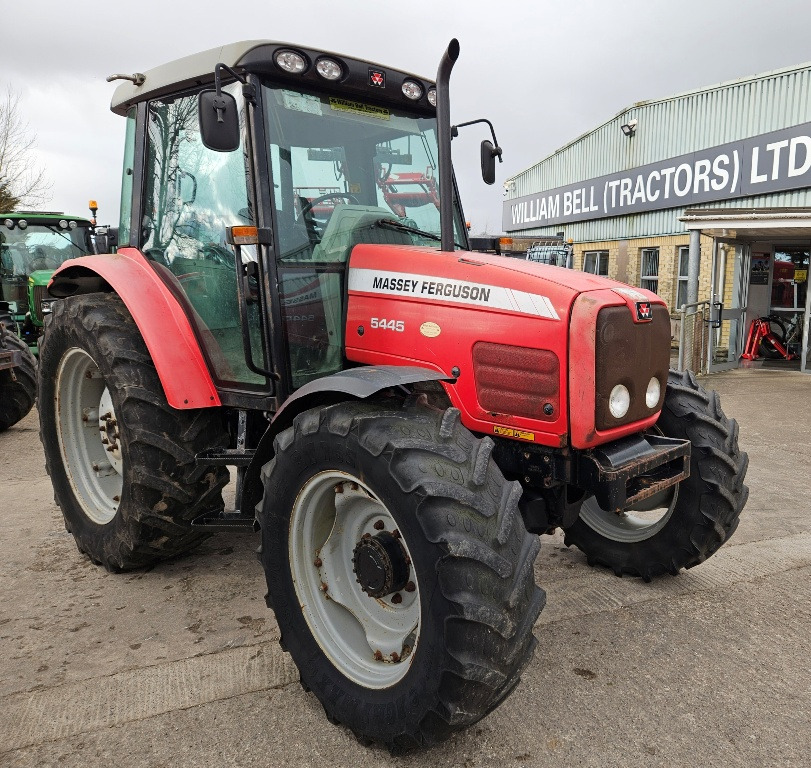 MF 5445 Manual Shuttle - Tractor: foto 1 MF 5445 Manual Shuttle - Tractor: foto 1