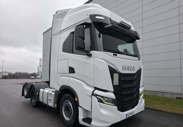 Cabeza tractora IvecoS-Way 480 6x2 Hieno!: foto 7