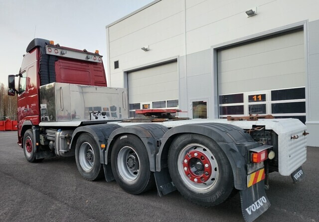 Volvo FH16 600 8x4 - Cabeza tractora: foto 3 Volvo FH16 600 8x4 - Cabeza tractora: foto 3