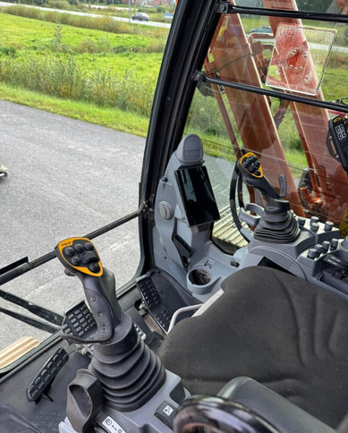 Excavadora de cadenas HitachiZX225USLC-7 + Engcon: foto 18 Excavadora de cadenas HitachiZX225USLC-7 + Engcon: foto 18