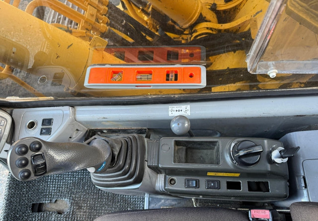 Excavadora de cadenas New HollandE235SR: foto 17 Excavadora de cadenas New HollandE235SR: foto 17