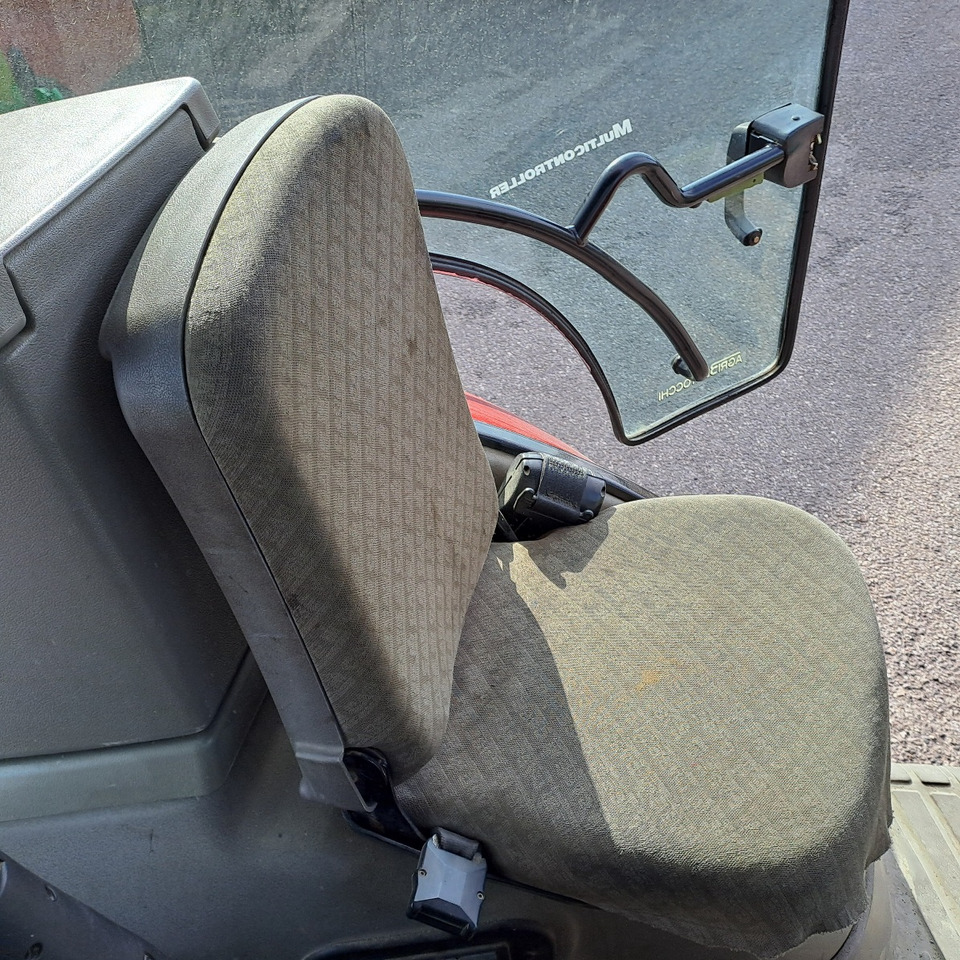 Leasing de CASE IH 140 MAXXUM - ASTA AGRIBERTOCCHI CASE IH 140 MAXXUM - ASTA AGRIBERTOCCHI: foto 11 Leasing de CASE IH 140 MAXXUM - ASTA AGRIBERTOCCHI CASE IH 140 MAXXUM - ASTA AGRIBERTOCCHI: foto 11