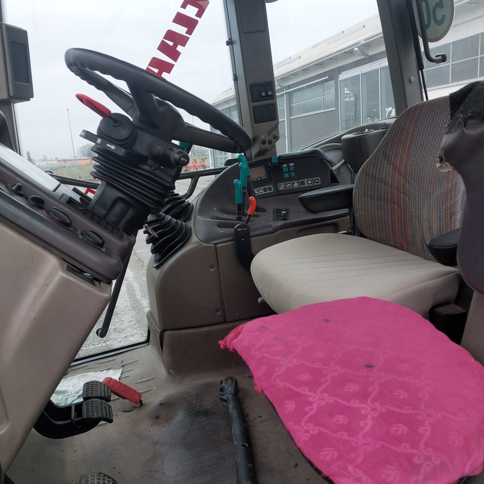 CLAAS ARES 836 RZ - Tractor: foto 2 CLAAS ARES 836 RZ - Tractor: foto 2