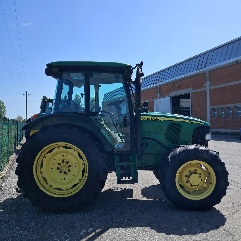 JOHN DEERE 5720 - Tractor: foto 4 JOHN DEERE 5720 - Tractor: foto 4