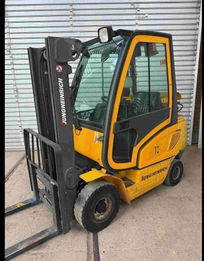 Gabelstapler JUNGHEINRICH, mit Gasantrieb - Carretilla elevadora de gas: foto 1 Gabelstapler JUNGHEINRICH, mit Gasantrieb - Carretilla elevadora de gas: foto 1