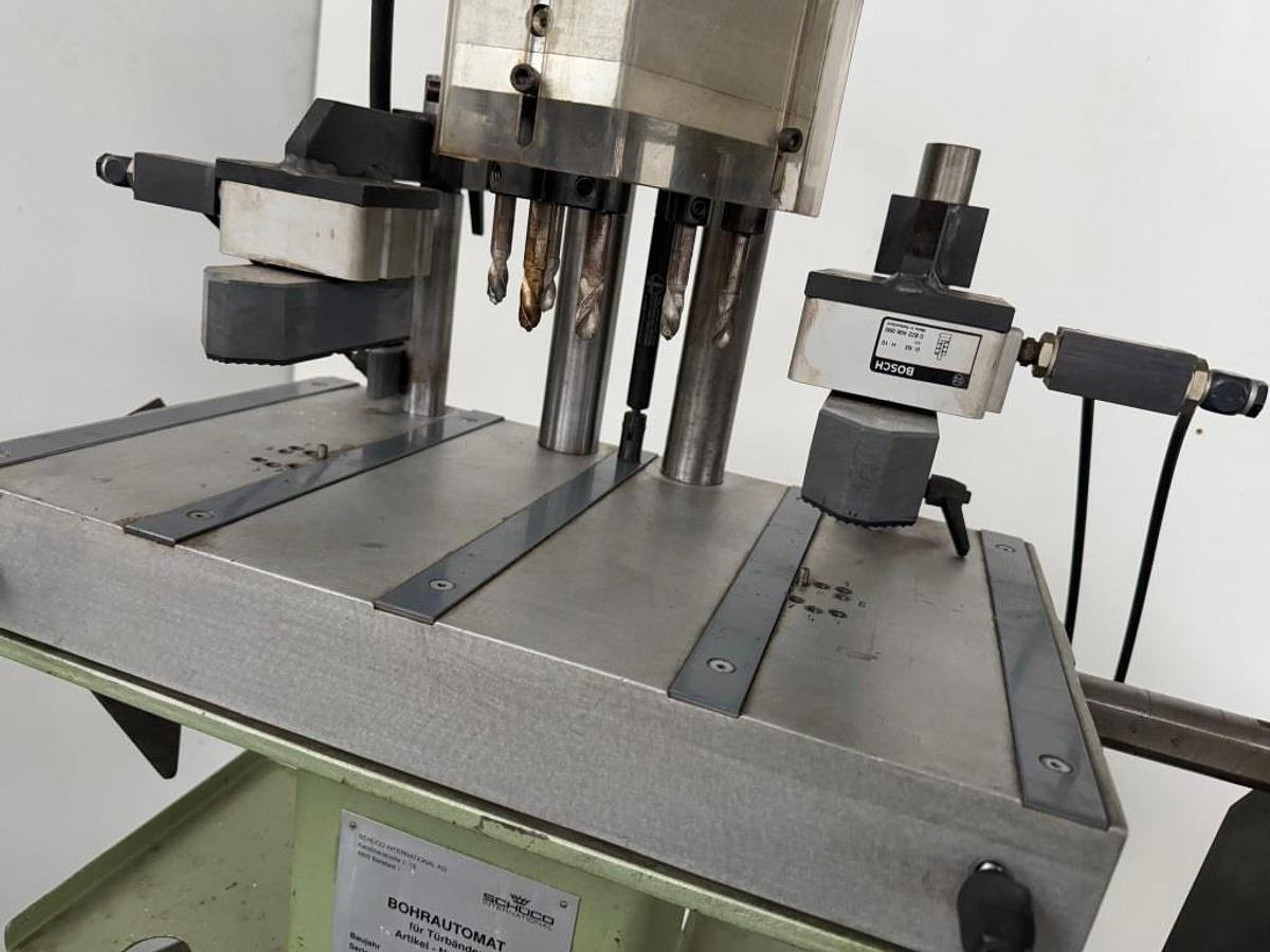 Türbänder-Bohrautomat SCHÜCO - Taladro de columna: foto 3 Türbänder-Bohrautomat SCHÜCO - Taladro de columna: foto 3