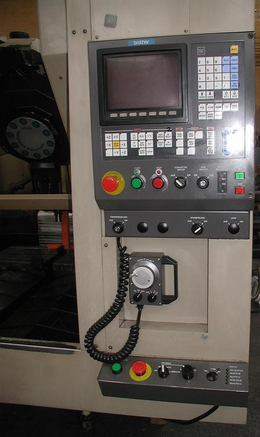 Vertikal-Bearbeitungszentrum BROTHER - Centro de mecanizado CNC: foto 3 Vertikal-Bearbeitungszentrum BROTHER - Centro de mecanizado CNC: foto 3