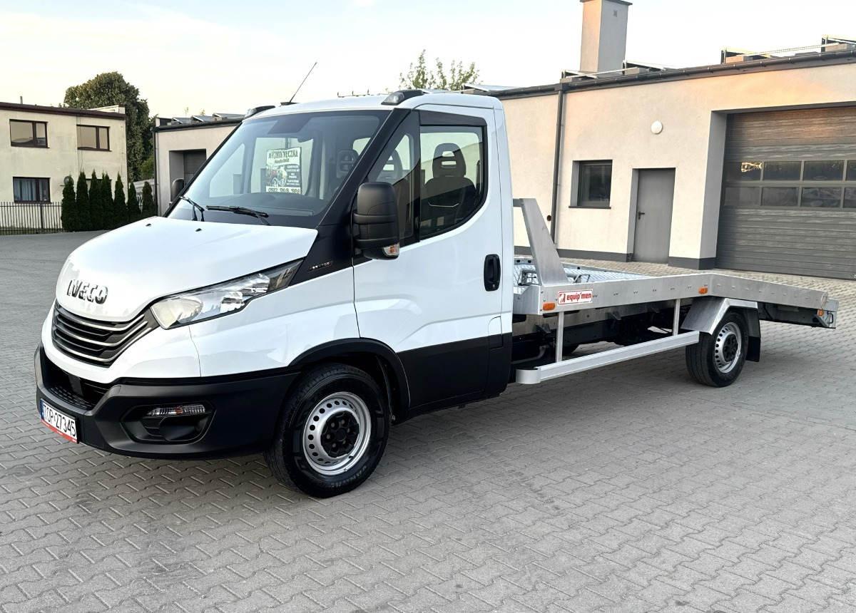 Iveco Daily 3.0 160KM Rok 2022 55 tys km przebiegu AUTOLAWETA Najazd laweta - Camión portavehículos: foto 2 Iveco Daily 3.0 160KM Rok 2022 55 tys km przebiegu AUTOLAWETA Najazd laweta - Camión portavehículos: foto 2
