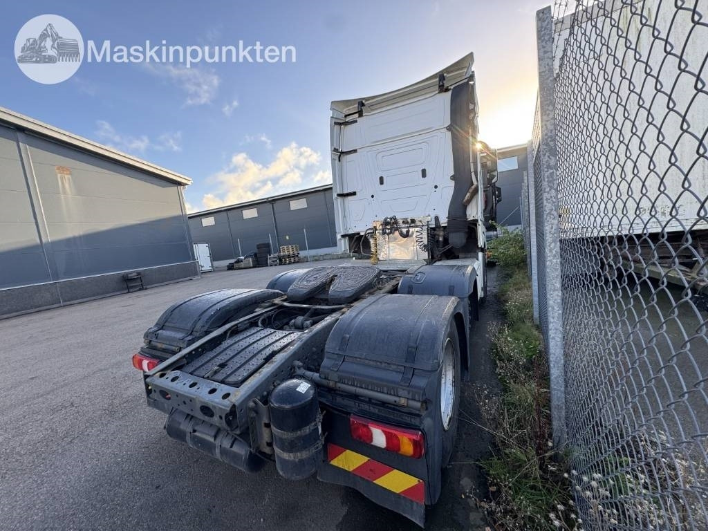 Mercedes-Benz Actros 963-4-D - Cabeza tractora: foto 3 Mercedes-Benz Actros 963-4-D - Cabeza tractora: foto 3