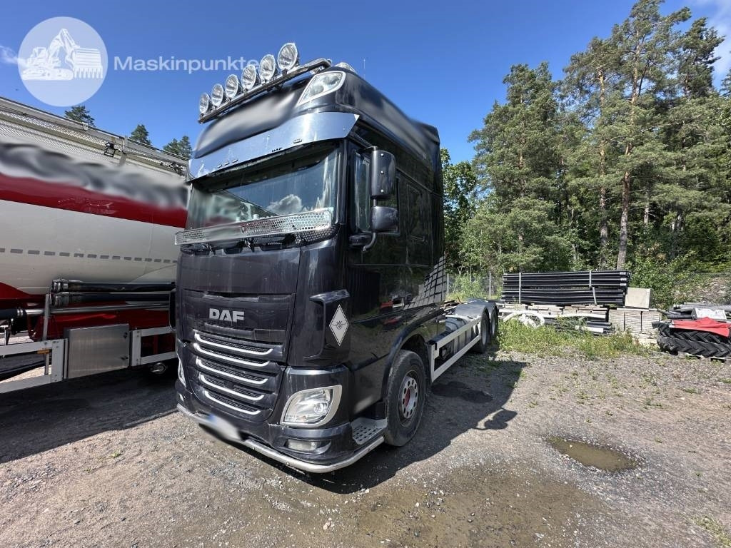 DAF XF 510 - Camión chasis: foto 1 DAF XF 510 - Camión chasis: foto 1