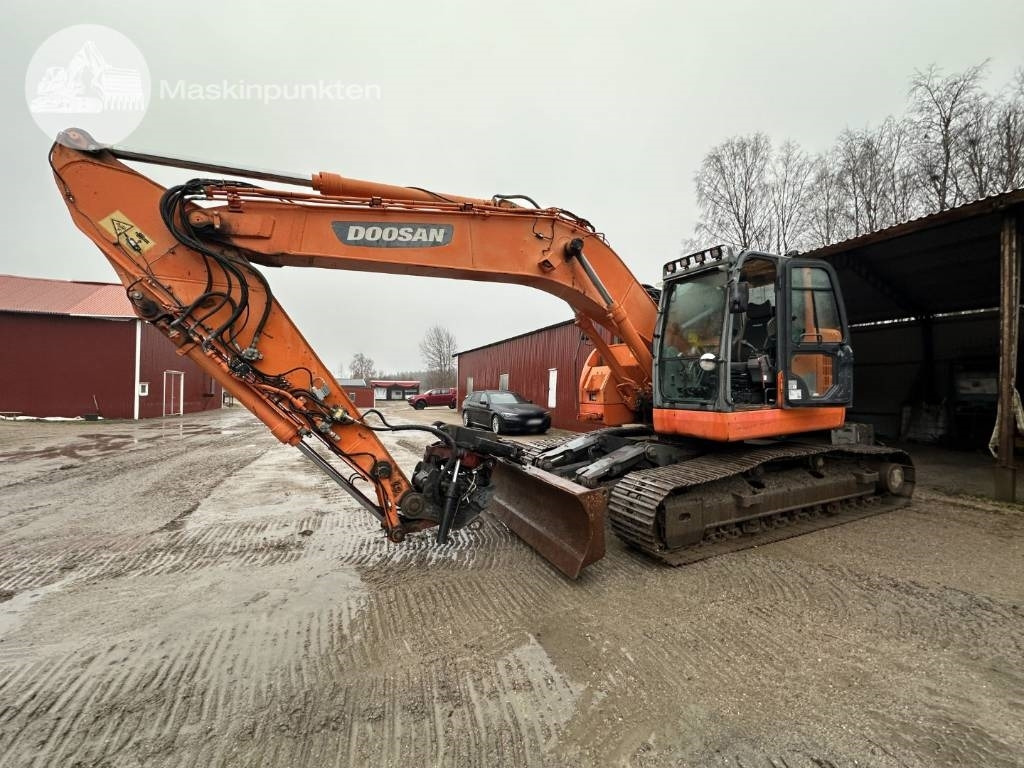 Doosan DX 235 LCR - Excavadora de cadenas: foto 1 Doosan DX 235 LCR - Excavadora de cadenas: foto 1