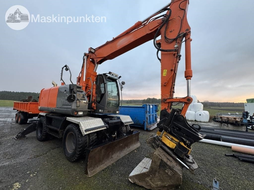 Hitachi ZX 140 W-3 Med vagn och redskap! - Excavadora de ruedas: foto 4 Hitachi ZX 140 W-3 Med vagn och redskap! - Excavadora de ruedas: foto 4