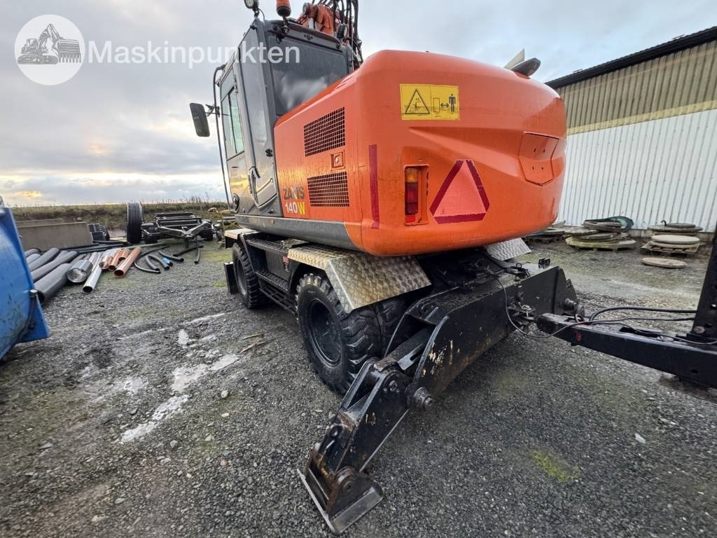 Hitachi ZX 140 W-3 Med vagn och redskap! - Excavadora de ruedas: foto 2 Hitachi ZX 140 W-3 Med vagn och redskap! - Excavadora de ruedas: foto 2